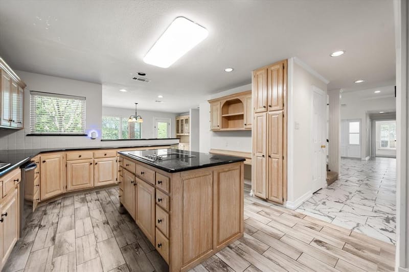 2801 Knotted Oaks Trail, Arlington TX 76006 - Photo 16