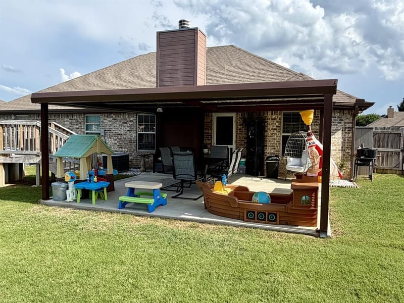 2105 Stonegate Boulevard, Bridgeport TX 76426 - Photo 2