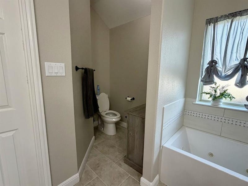 2105 Stonegate Boulevard, Bridgeport TX 76426 - Photo 13