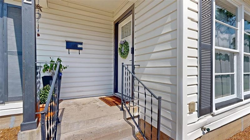 922 Tamara Lane, Grand Prairie TX 75051 - Photo 2