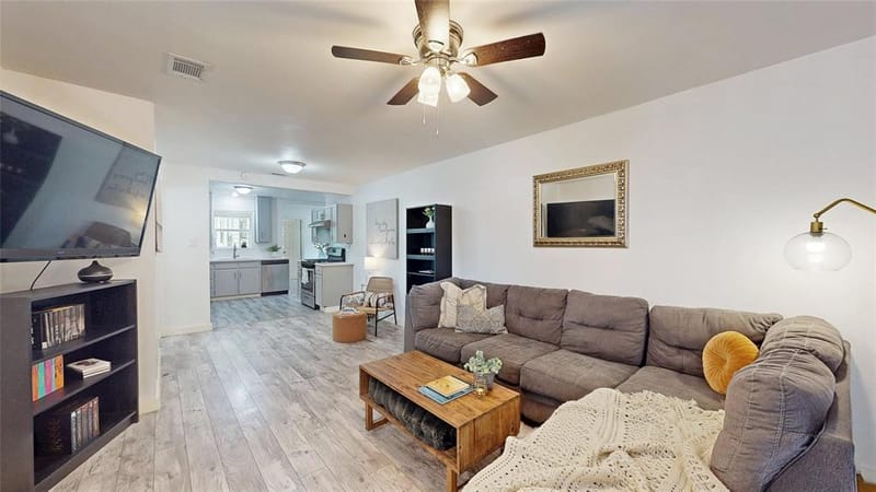 922 Tamara Lane, Grand Prairie TX 75051 - Photo 3