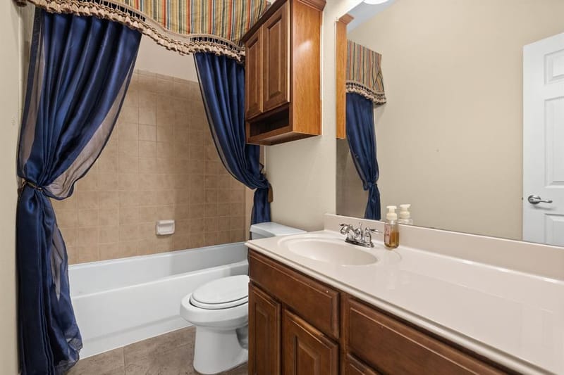 1912 Lantana Lane, Irving TX 75063 - Photo 19