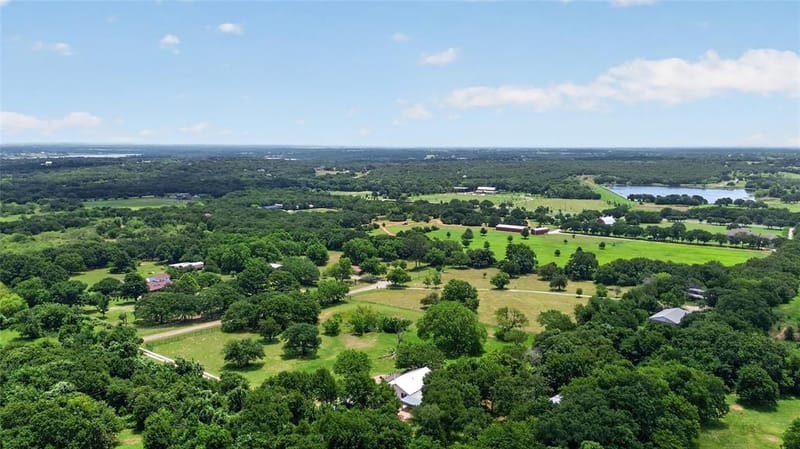 1300 Shannon Drive, Cleburne TX 76031 - Photo 2