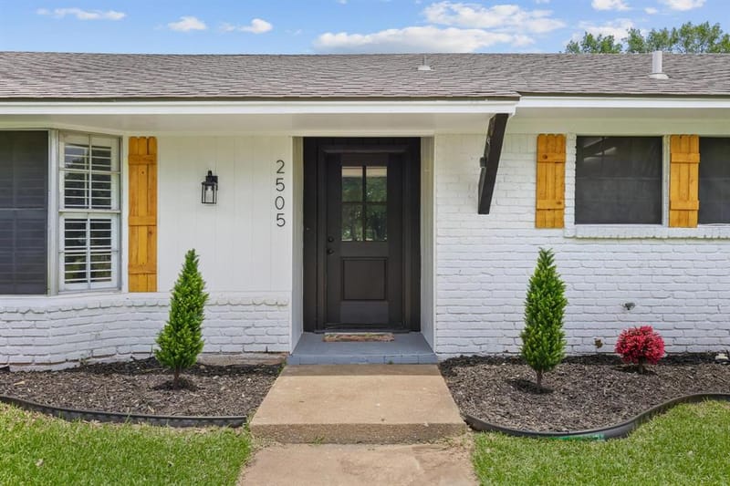 2505 Meadows Lane, Sherman TX 75092 - Photo 2