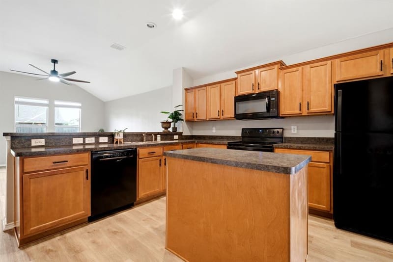 1018 Kimbro Drive, Forney TX 75126 - Photo 8