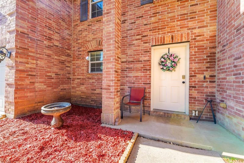 789 Keel Line Drive, Crowley TX 76036 - Photo 2