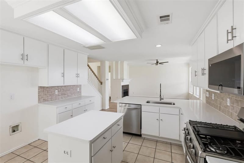 1282 Bradford Drive, Coppell TX 75019 - Photo 6