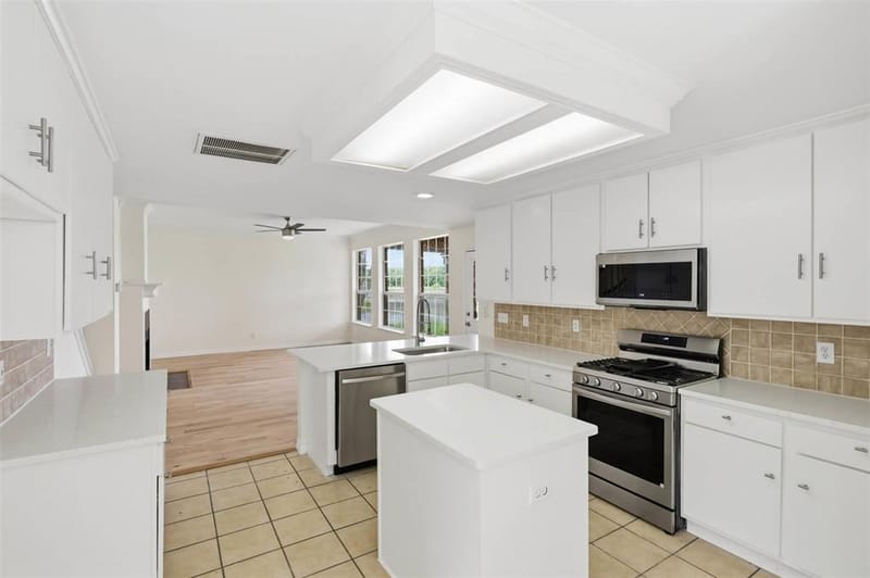 1282 Bradford Drive, Coppell TX 75019 - Photo 5