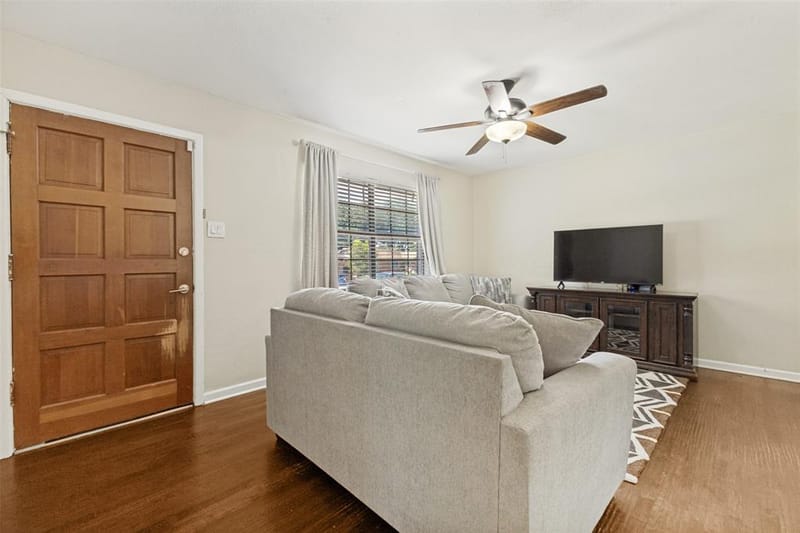 211 Brazos Street, Garland TX 75041 - Photo 7