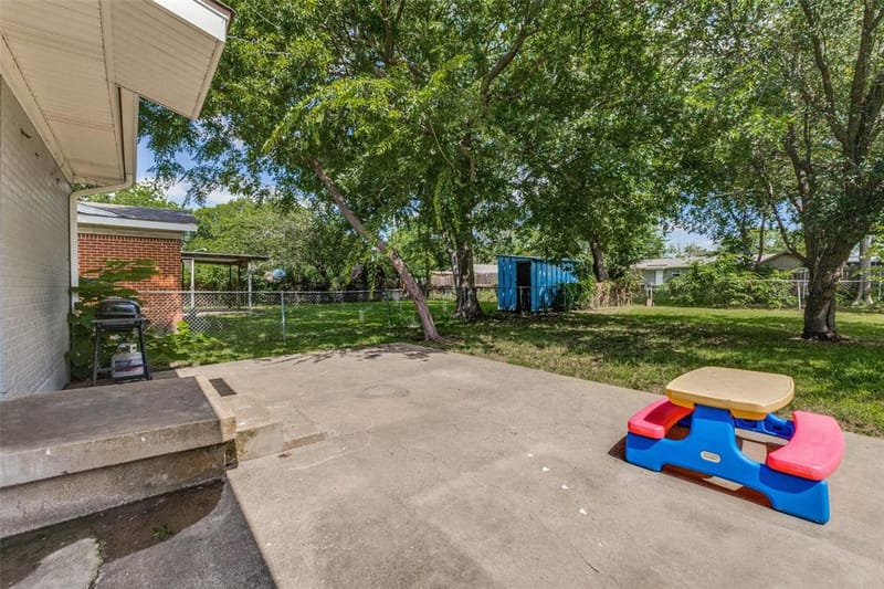 211 Brazos Street, Garland TX 75041 - Photo 20