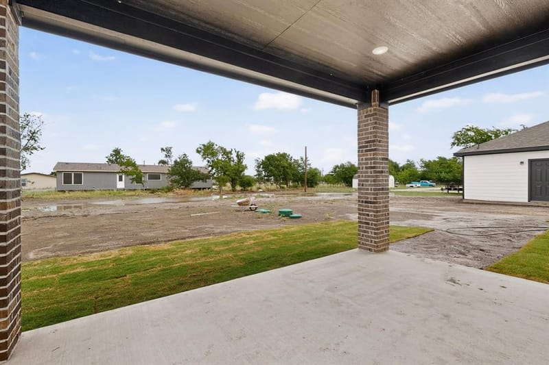 749 J L Drive, Valley View TX 76272 - Photo 32