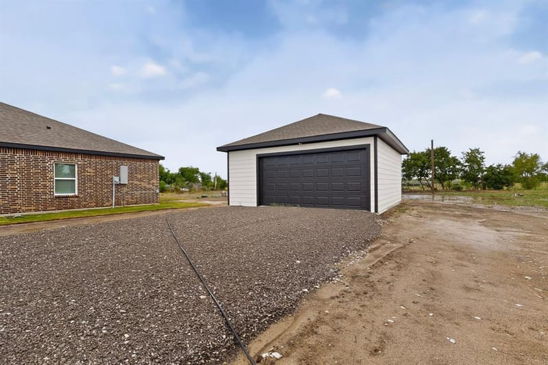 749 J L Drive, Valley View TX 76272 - Photo 30