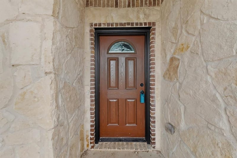 749 J L Drive, Valley View TX 76272 - Photo 4