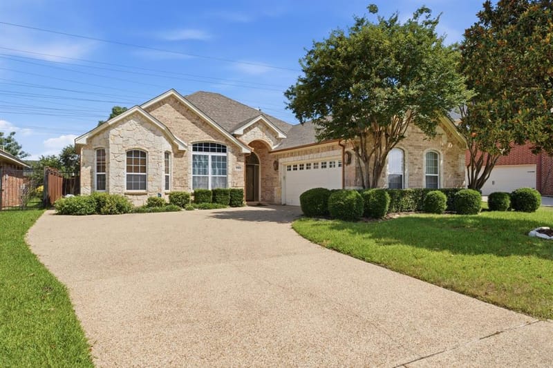 5504 Plata Lane, Benbrook TX 76126 - Photo 2