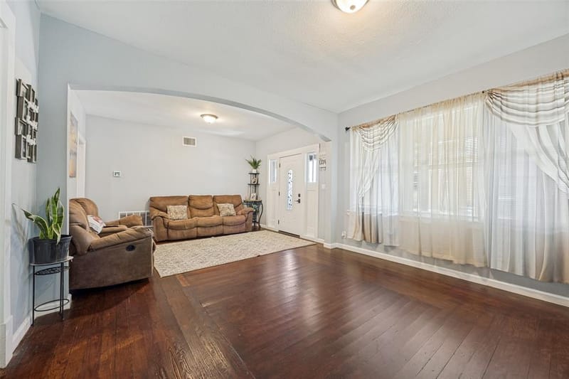 311 W Acheson Street, Denison TX 75020 - Photo 3