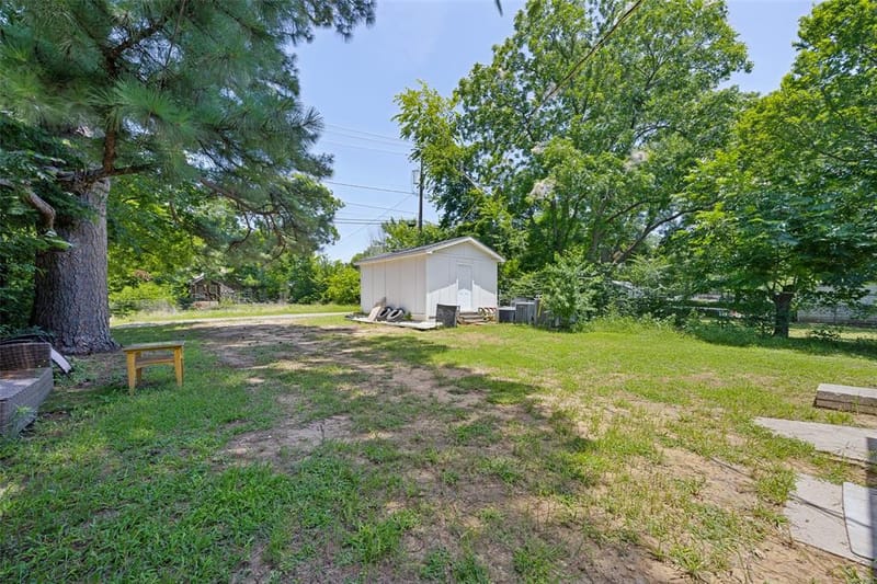 311 W Acheson Street, Denison TX 75020 - Photo 24