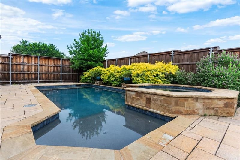 5621 Fringetree Drive, McKinney TX 75071 - Photo 6
