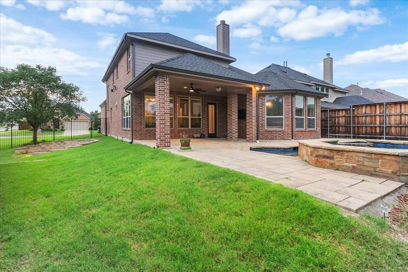 5621 Fringetree Drive, McKinney TX 75071 - Photo 4