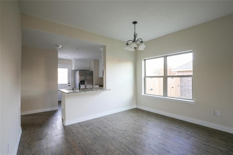 901 N Barrett Avenue, Denison TX 75020 - Photo 3