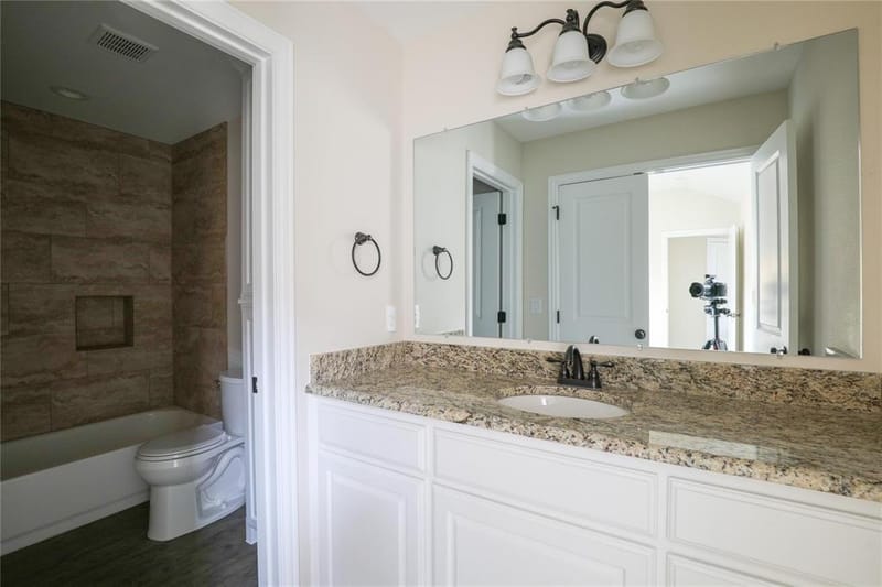 901 N Barrett Avenue, Denison TX 75020 - Photo 11