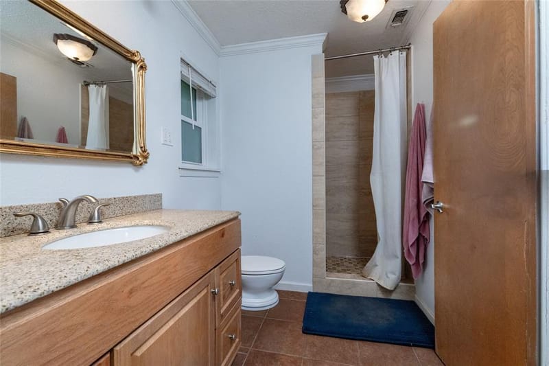 1517 Oakridge Court W, Azle TX 76020 - Photo 27