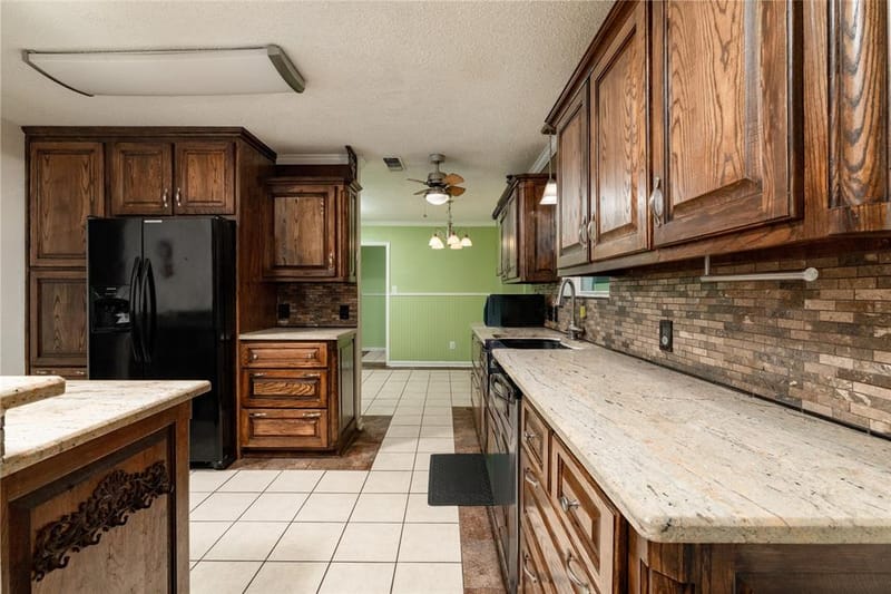 1517 Oakridge Court W, Azle TX 76020 - Photo 13