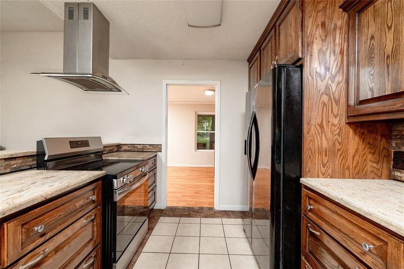 1517 Oakridge Court W, Azle TX 76020 - Photo 17