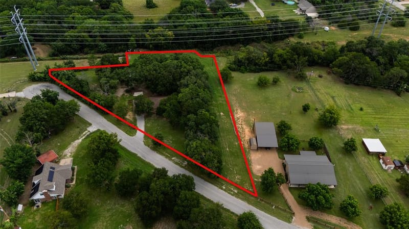 1517 Oakridge Court W, Azle TX 76020 - Photo 37