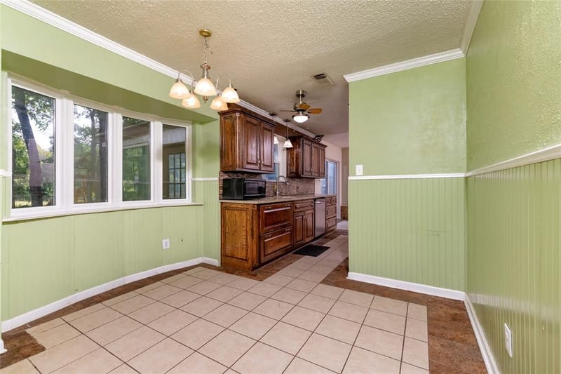 1517 Oakridge Court W, Azle TX 76020 - Photo 21