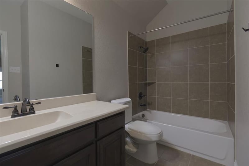 210 Debbie Way, Red Oak TX 75154 - Photo 32