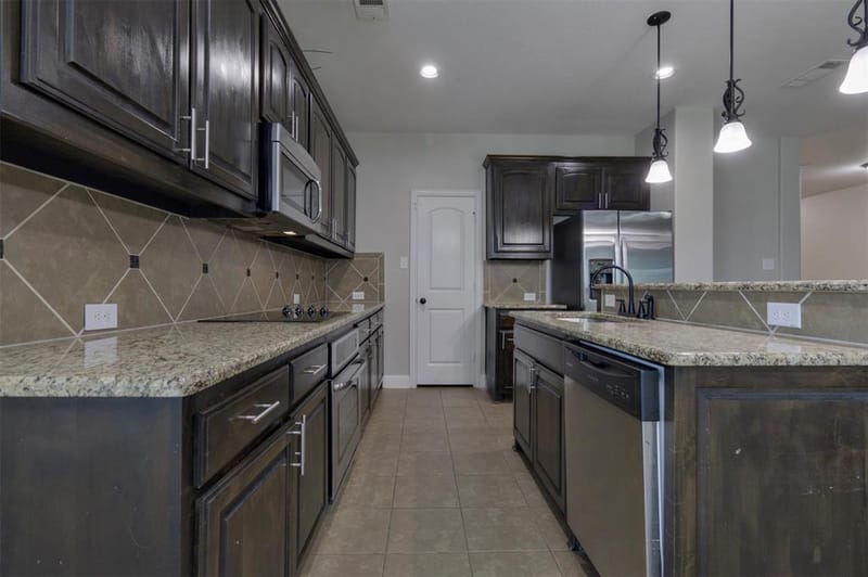 210 Debbie Way, Red Oak TX 75154 - Photo 15