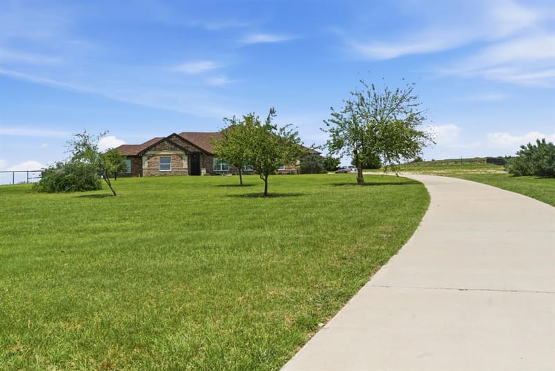 3020 Jolene Court, Springtown TX 76082