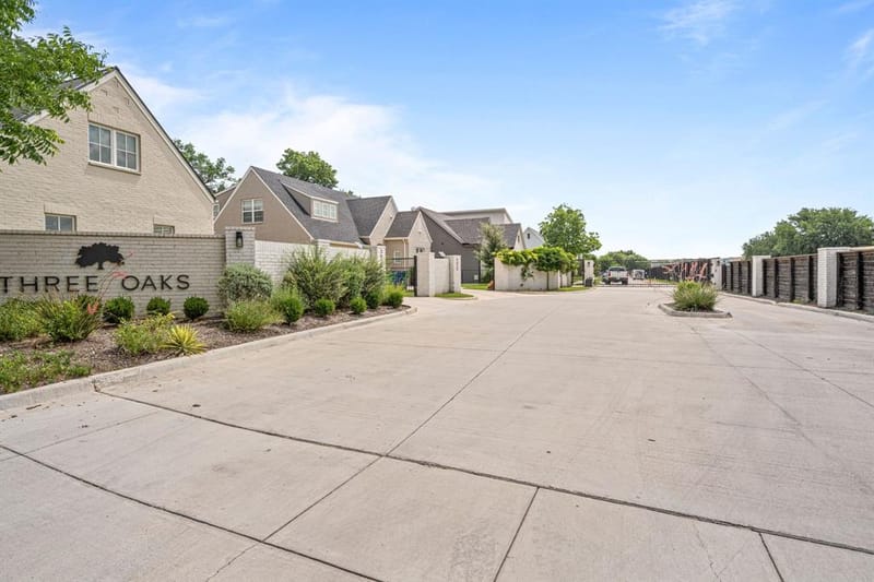 5618 Oaks Lane, Westworth Village TX 76114 - Photo 3