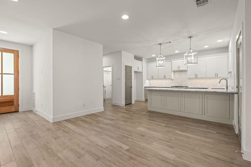 5618 Oaks Lane, Westworth Village TX 76114 - Photo 11