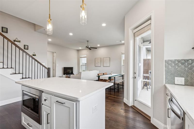 6306 Oakbend Circle, Fort Worth TX 76132 - Photo 6