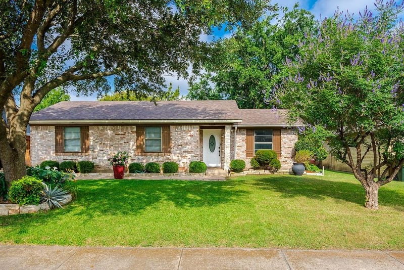 2709 Jasmine Lane, Plano TX 75074 - Photo 2