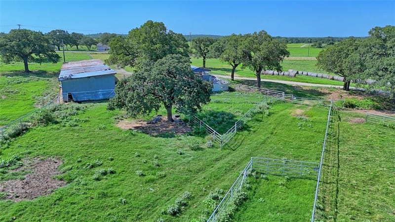 8752 Fm 1749, Sunset TX 76270 - Photo 13
