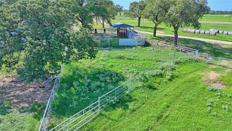 8752 Fm 1749, Sunset TX 76270 - Photo 9