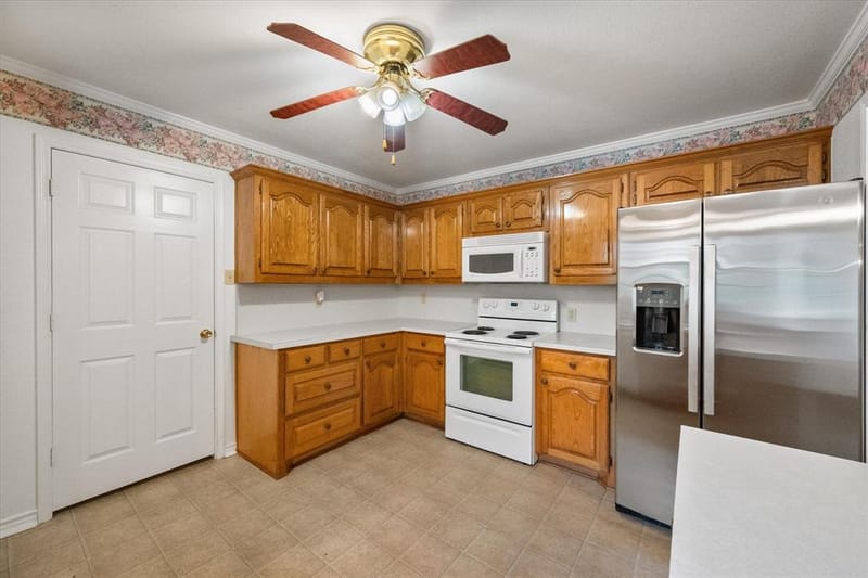 1209 W 3rd Avenue, Corsicana TX 75110 - Photo 17