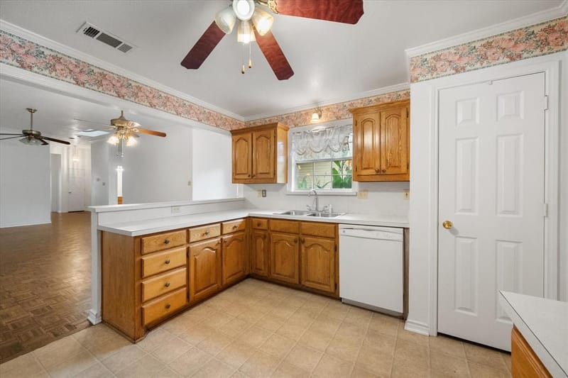 1209 W 3rd Avenue, Corsicana TX 75110 - Photo 20