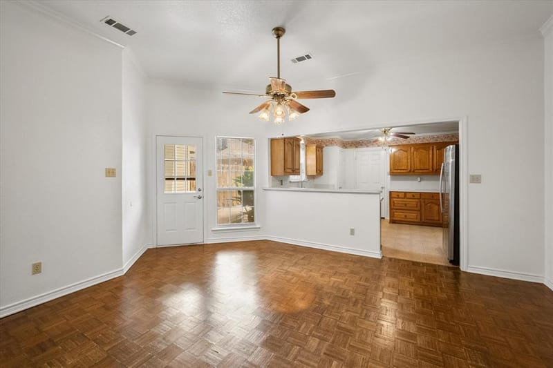 1209 W 3rd Avenue, Corsicana TX 75110 - Photo 9
