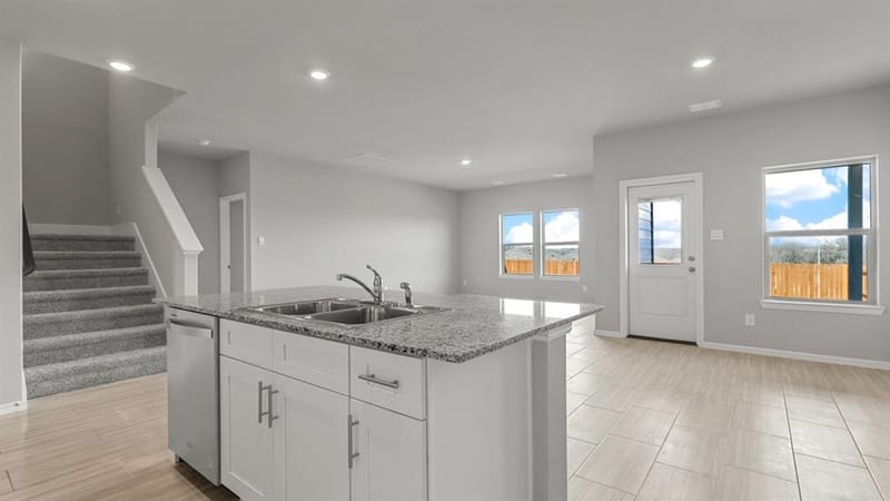8401 BLUEBONNET BEND Road, Fort Worth TX 76131 - Photo 4