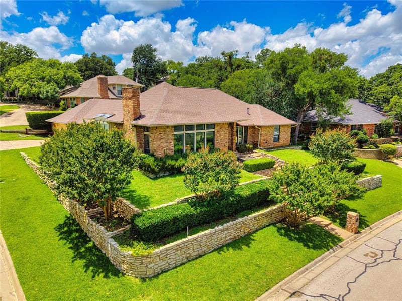 1908 Lakehill Court, Arlington TX 76012 - Photo 2