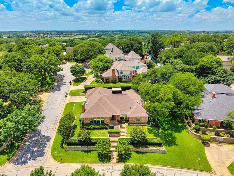 1908 Lakehill Court, Arlington TX 76012 - Photo 3