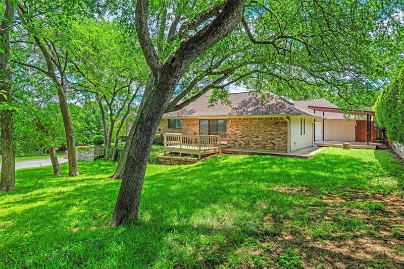 1908 Lakehill Court, Arlington TX 76012 - Photo 37