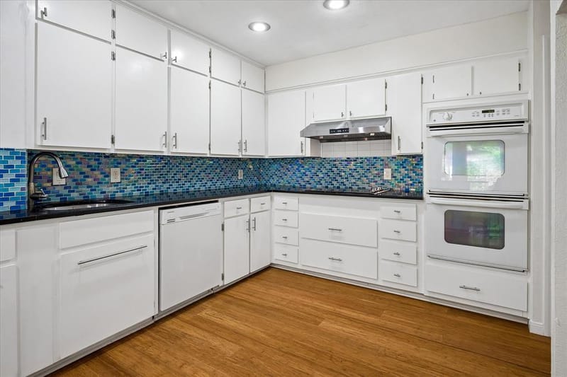 6611 Fernshaw Drive, Dallas TX 75248 - Photo 12