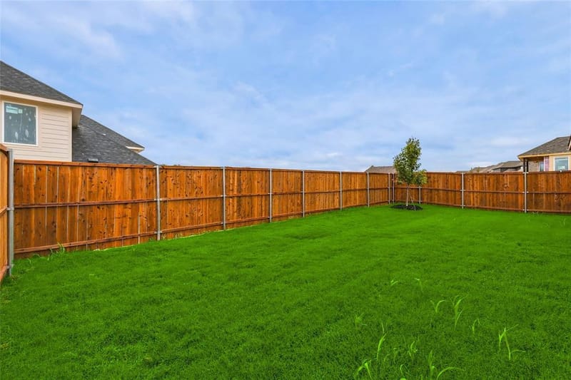 1710 Whispering Meadow Drive, Van Alstyne TX 75495 - Photo 6