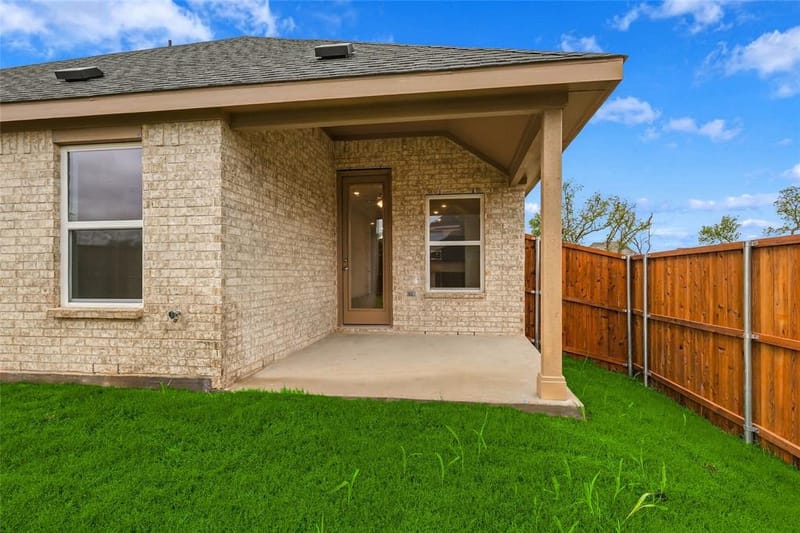 1710 Whispering Meadow Drive, Van Alstyne TX 75495 - Photo 30