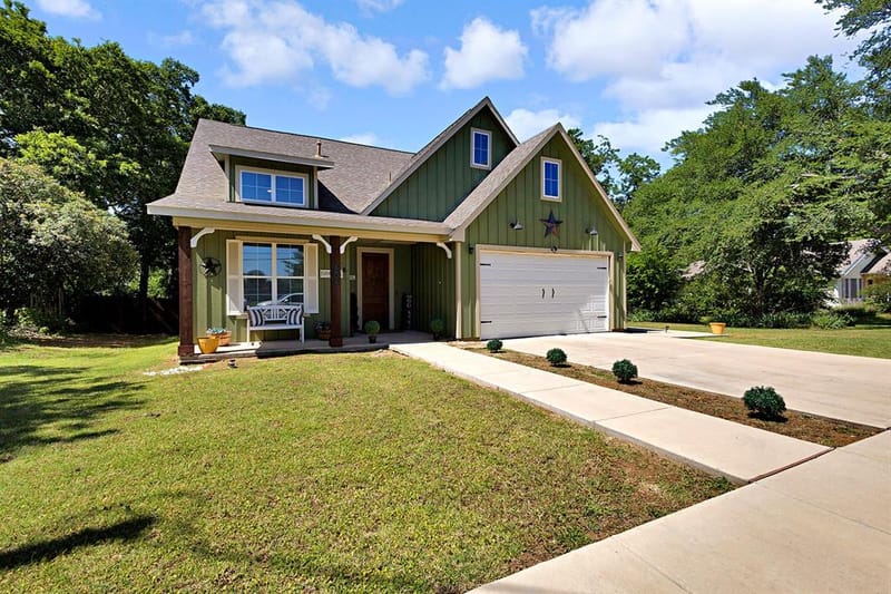 540 E Main Street, Pilot Point TX 76258 - Photo 2