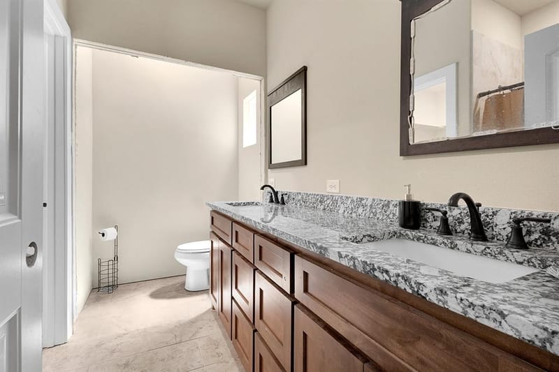 540 E Main Street, Pilot Point TX 76258 - Photo 22